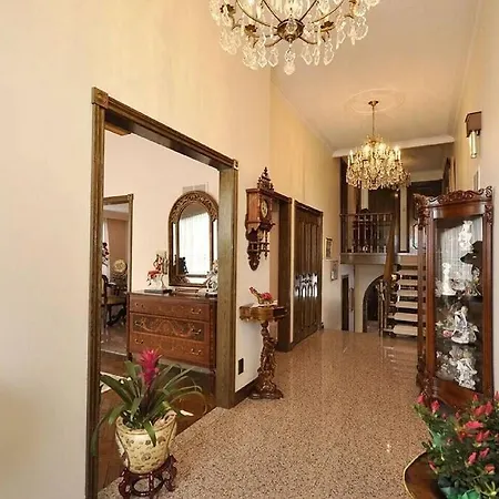 A Stunning Chalet Style Home Toronto Room photo